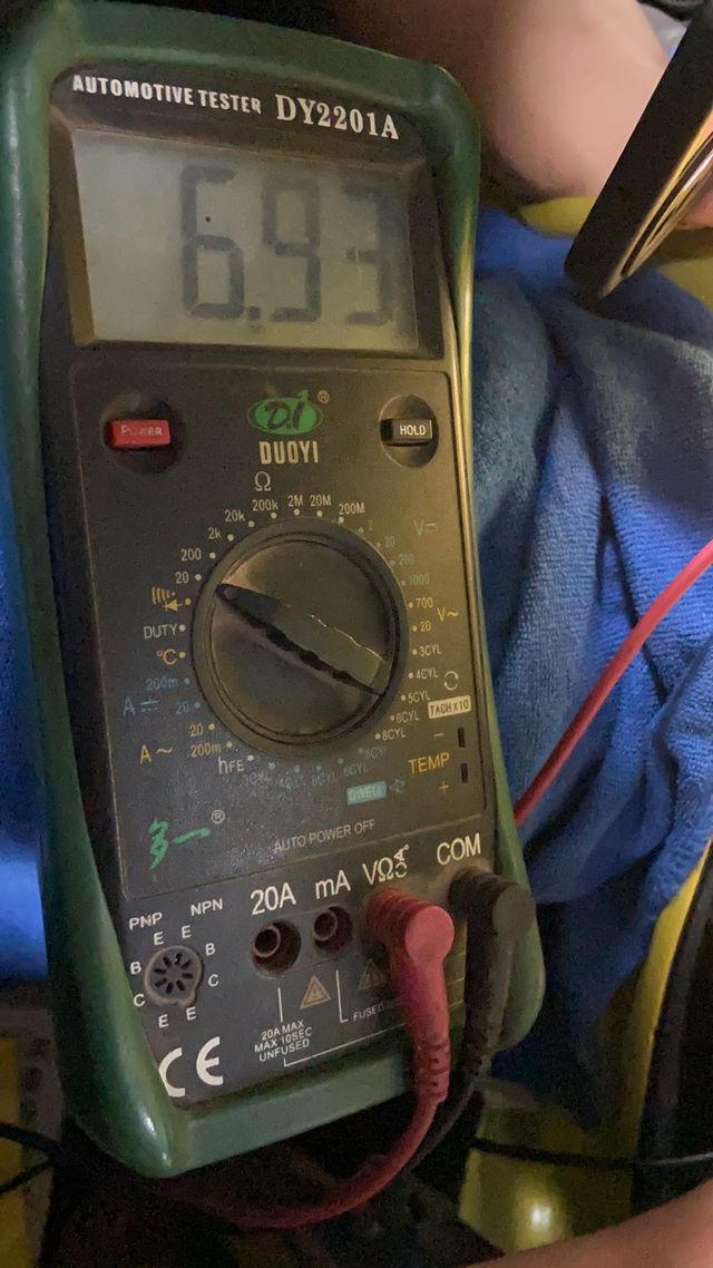 保时捷718 空调离合器不吸盘 空调故障码报 压_