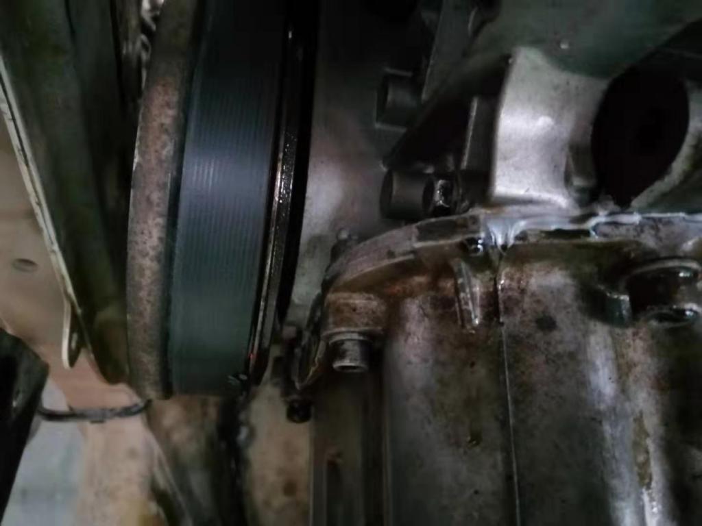 发动机渗油到底修不修_发动机渗油维修大概多少钱_汽车大师