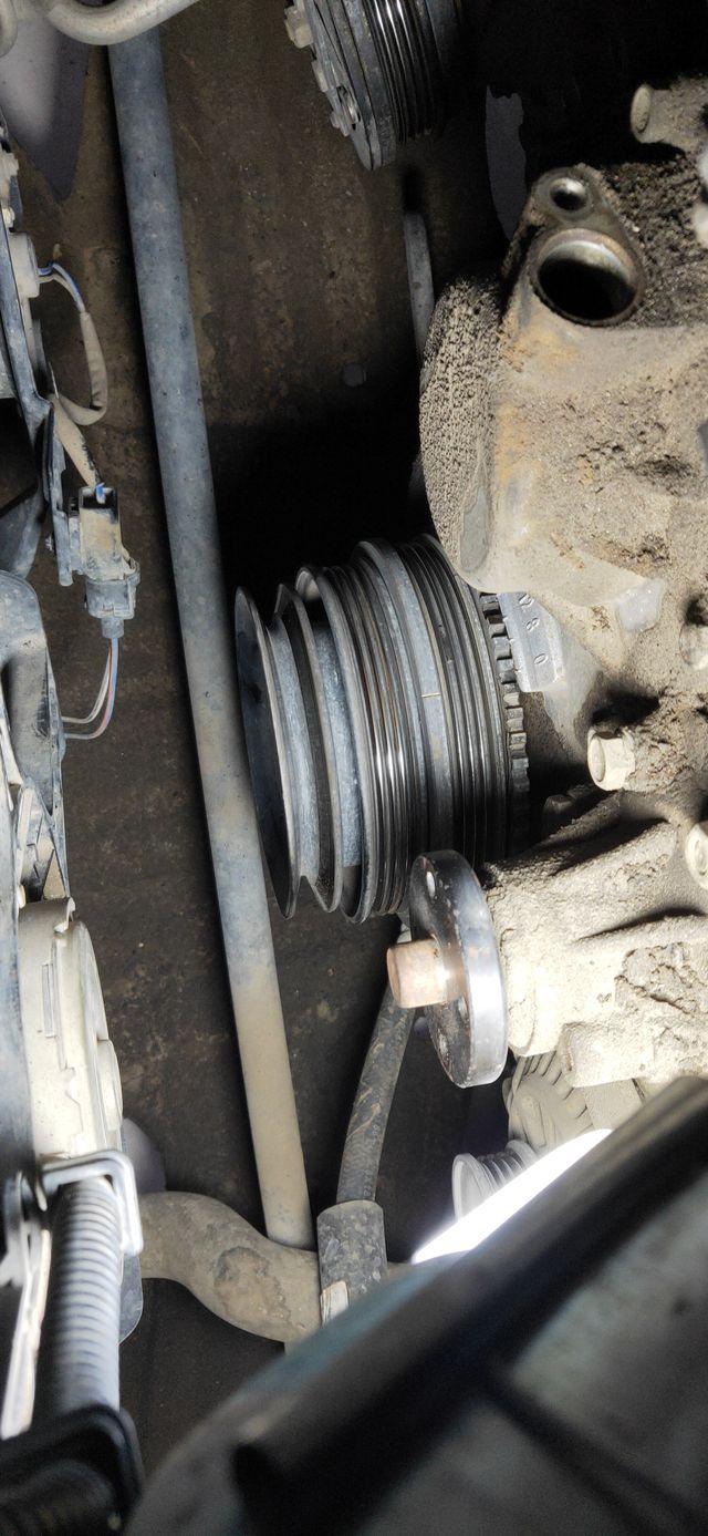 凸轮轴有点吗v19发动机型号是4rb2吗?