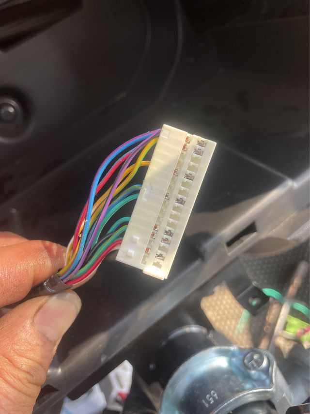 五菱之光6389仪表上的车速信号线是哪根