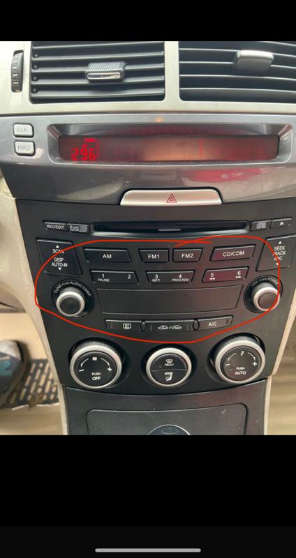 10年奔腾b70空调和收音机的小屏幕不显示但是旁边的时间显示是怎么