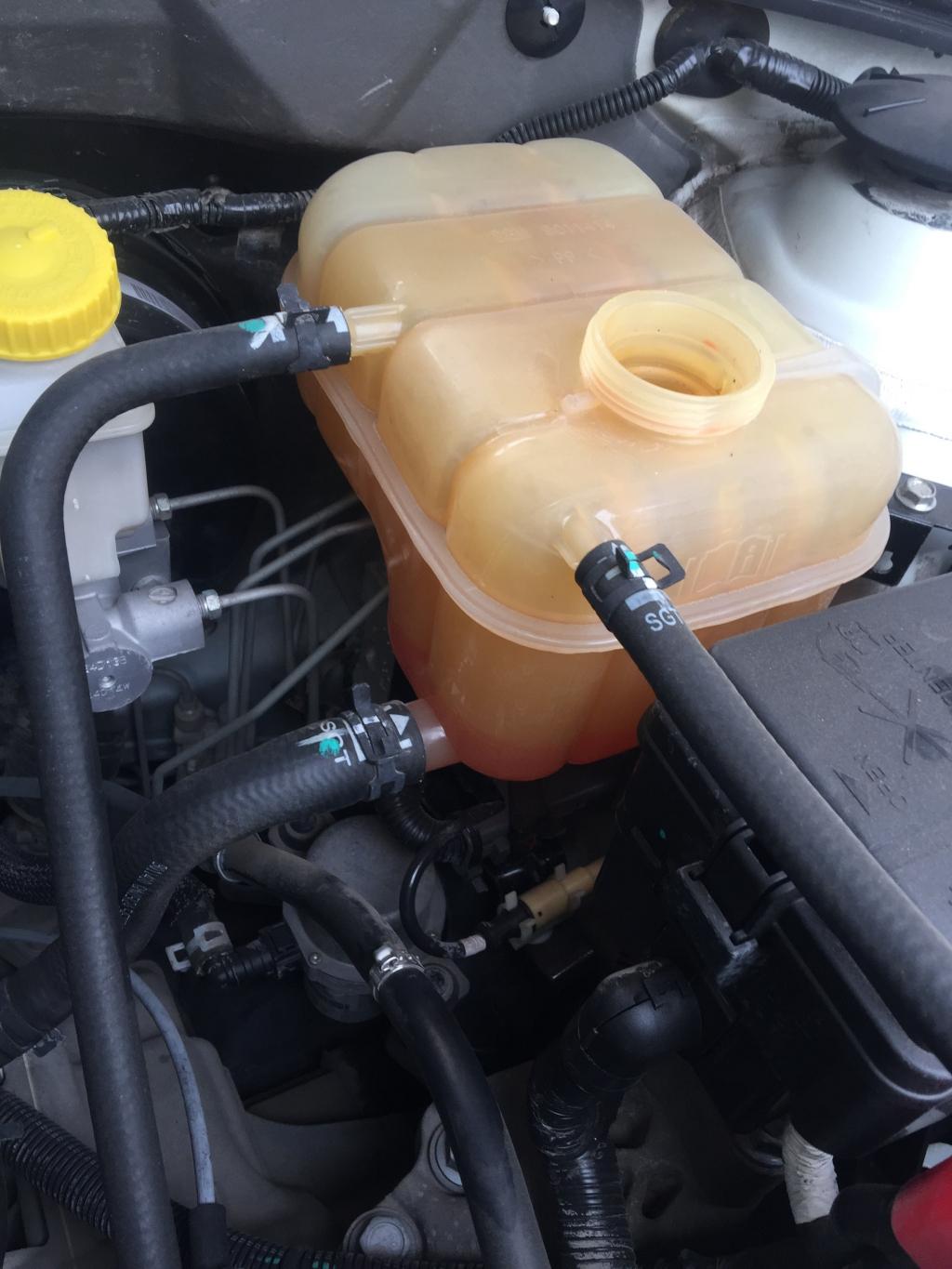 别克凯越水箱怎么放水放水阀门在哪儿_别克_凯越 _汽车大师