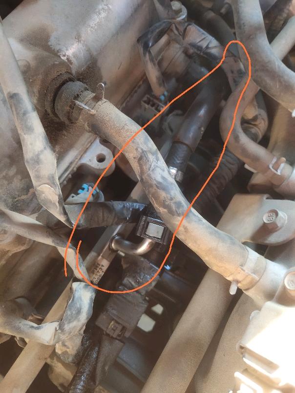 七喷油嘴管到上面那根管子是回油管还是高压_纳智捷_大7 suv_汽车大师