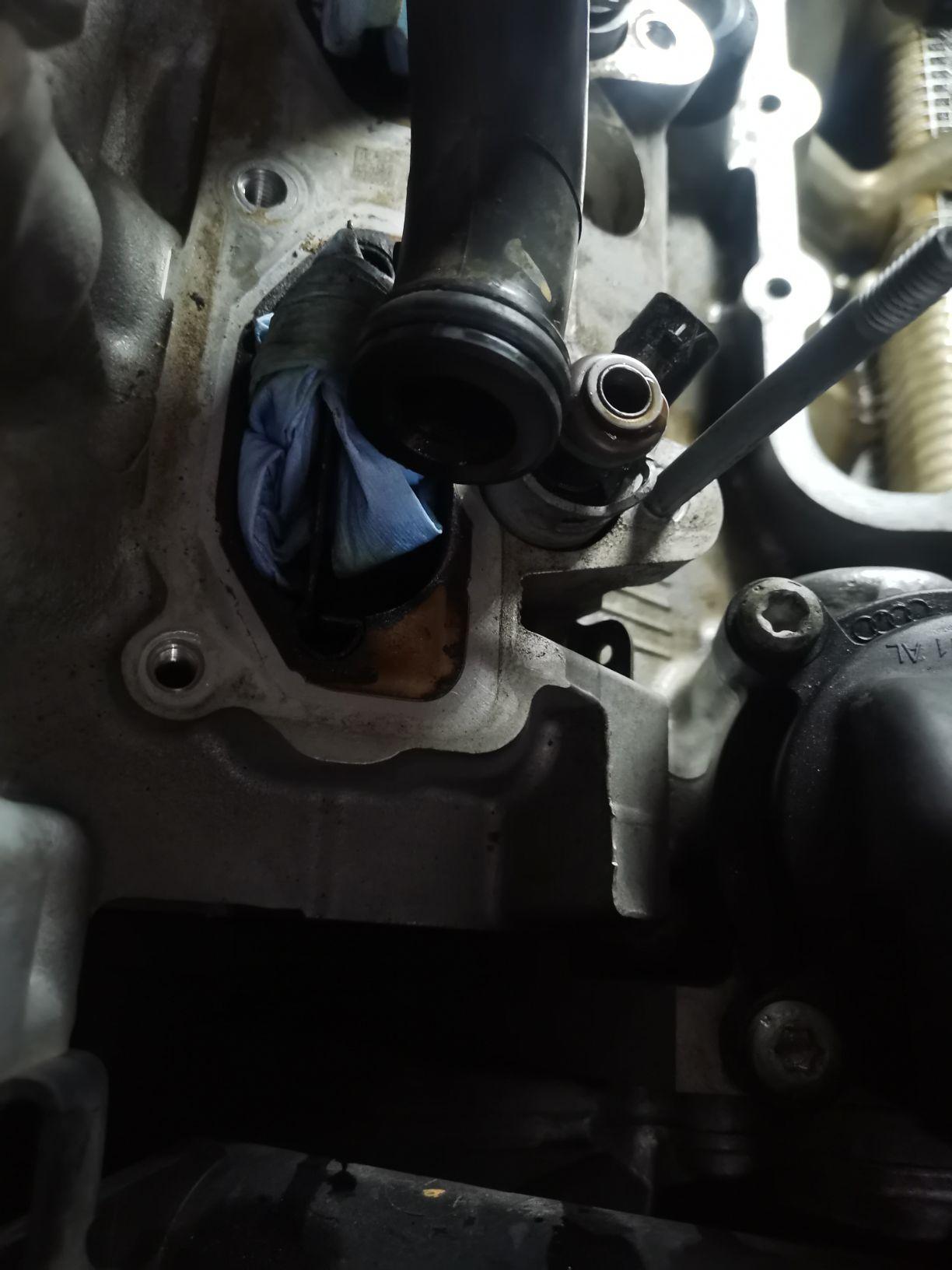 奥迪q730t的废气阀坏了跟换废气阀需要注意些什么进气管阀门安装时候