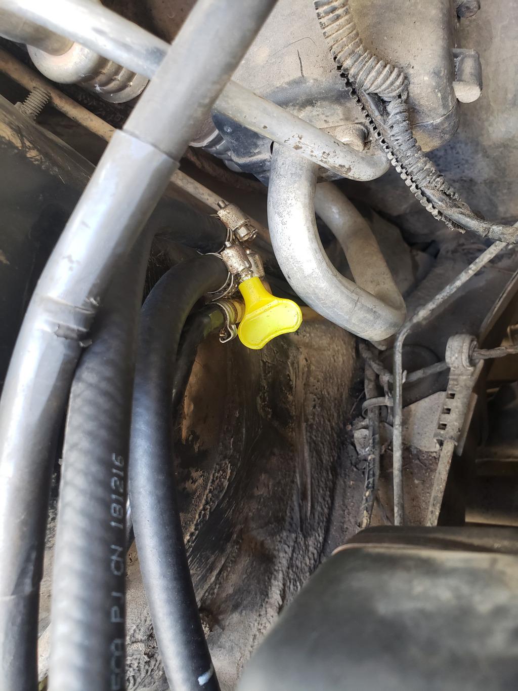 怎样才能接好03款老款大众捷达进油管不会渗出汽油_大众_捷达_汽车