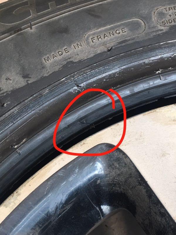 今天补胎,工人把胎唇弄了一个口子,还能用吗?跑高_起亚_狮跑_汽车大师