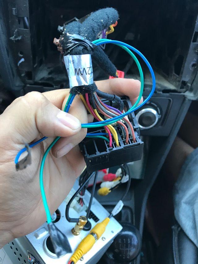 大众新捷达倒车影像视频线插的ccdin尾部电源接的倒车灯电源挂倒档