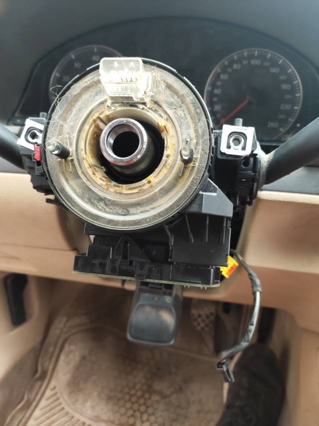 大众速腾转向柱模块怎么拆下来