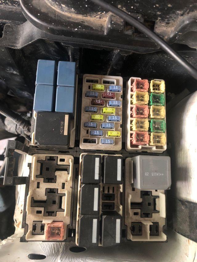 福特翼搏空调继电器位置