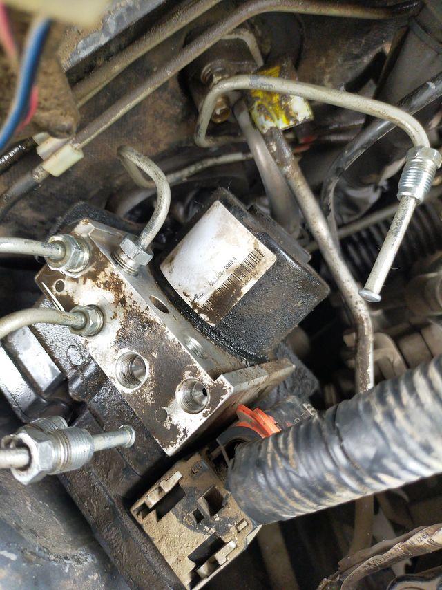 东南菱悦v3换了两个拆车abs泵之后怎么放不出_东南_v3菱悦_汽车大师