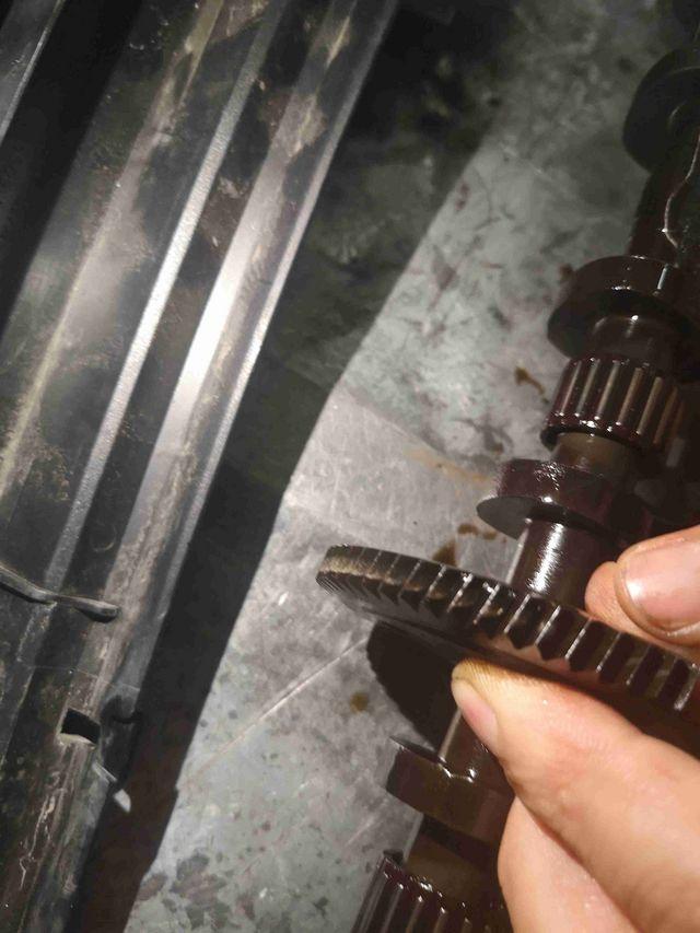 宝马x6偏心轴磨损导致可变正时发电机损坏._宝马_宝马x6_汽车大师