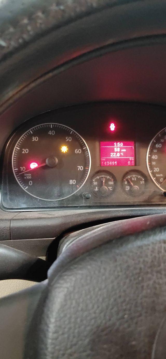 大众途安方向机没助力仪表亮红色方向灯