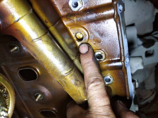 东风小康面包车dk13发动机正时盖螺栓松安了都取不下来