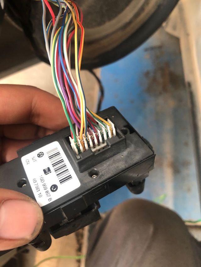 06年捷达电动车窗不工作主升降开关线速试灯无法点亮控制模块电路图