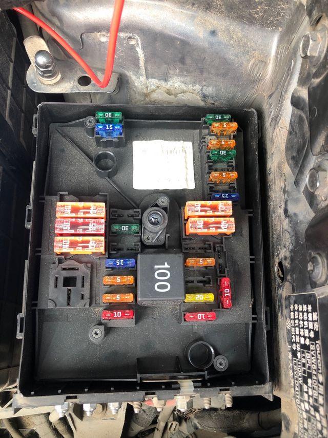 有07年的途安保险盒对照图