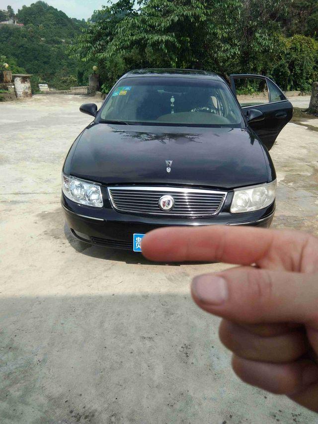 你好师傅03年别克老君威自动挡现在开起来加油门是空转是什么原因了