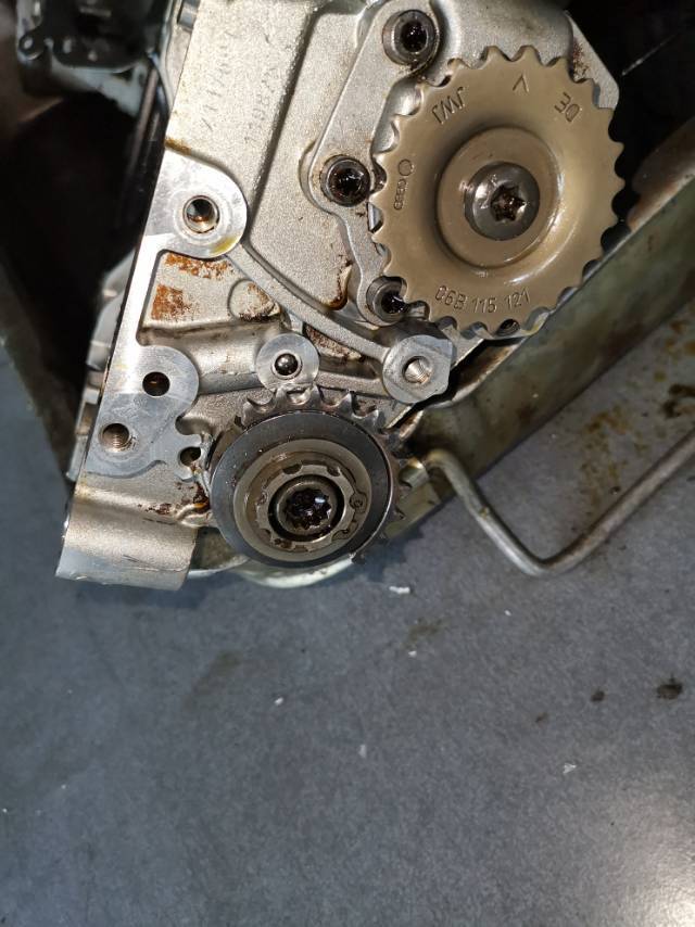 奥迪机油泵链条断了导致曲轴小齿轮和平衡轴链轮损坏,_奥迪_奥迪a6