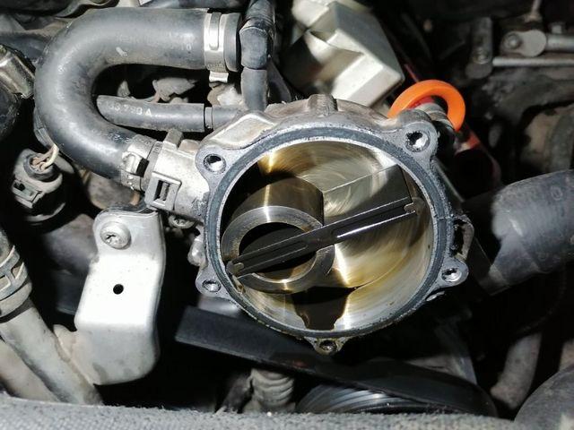 奥迪q7拆了真空泵出来搞漏油装回去之后没有真空了装真空泵要不要对