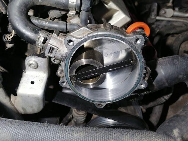 奥迪q7拆了真空泵出来搞漏油装回去之后没有真空了装真空泵要不要对