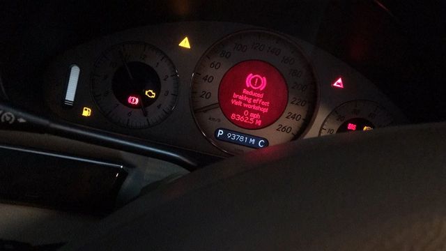 刹车油指示灯图标图片