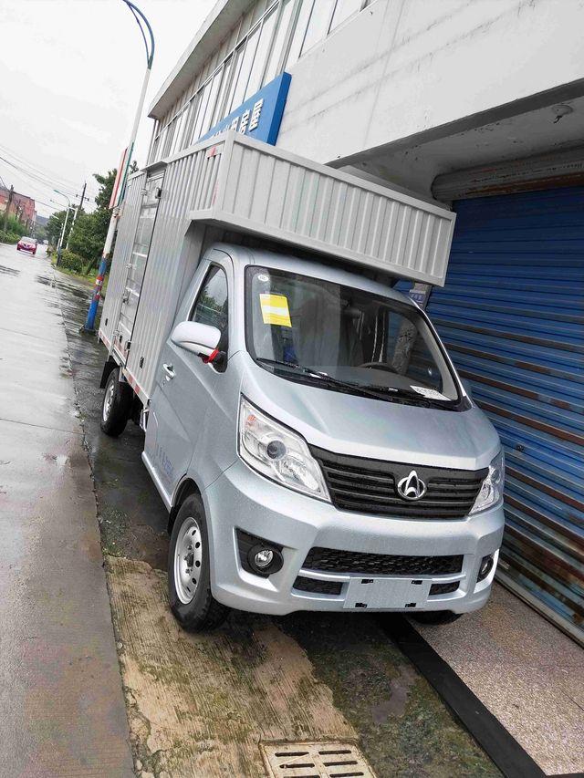 您好大师我的车子是长安星卡d201小货车水温一格的没有带电子风扇一直