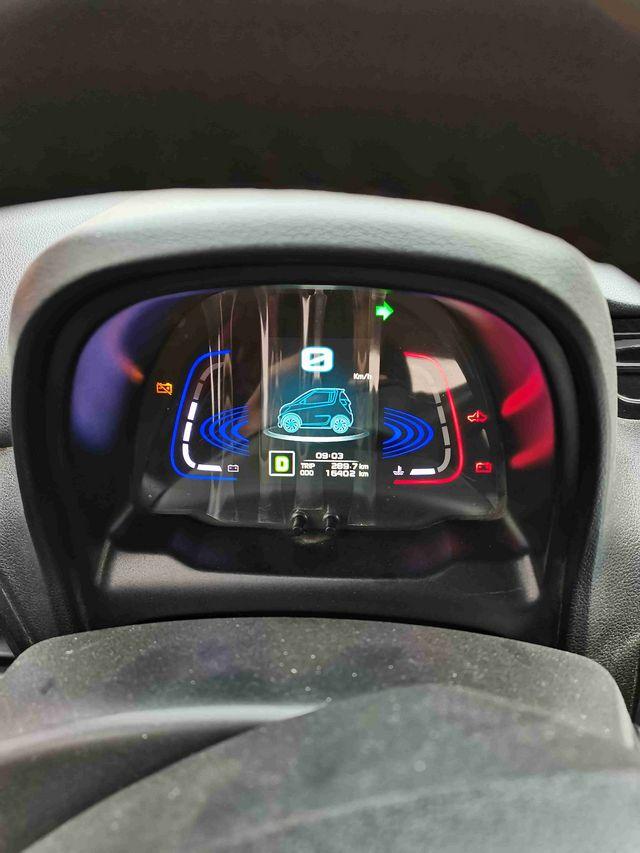 你好我的新能源电动车出现电瓶故障怎么回事