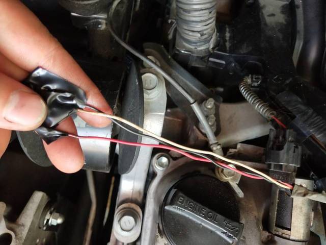 凸轮轴位置传感器报故障故障代码p0340传感器是换过的请问一下怎么