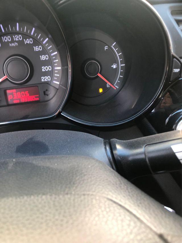 13年起亚k2油表不动换了个油位传感器还是一样之前是有时好有时坏头换