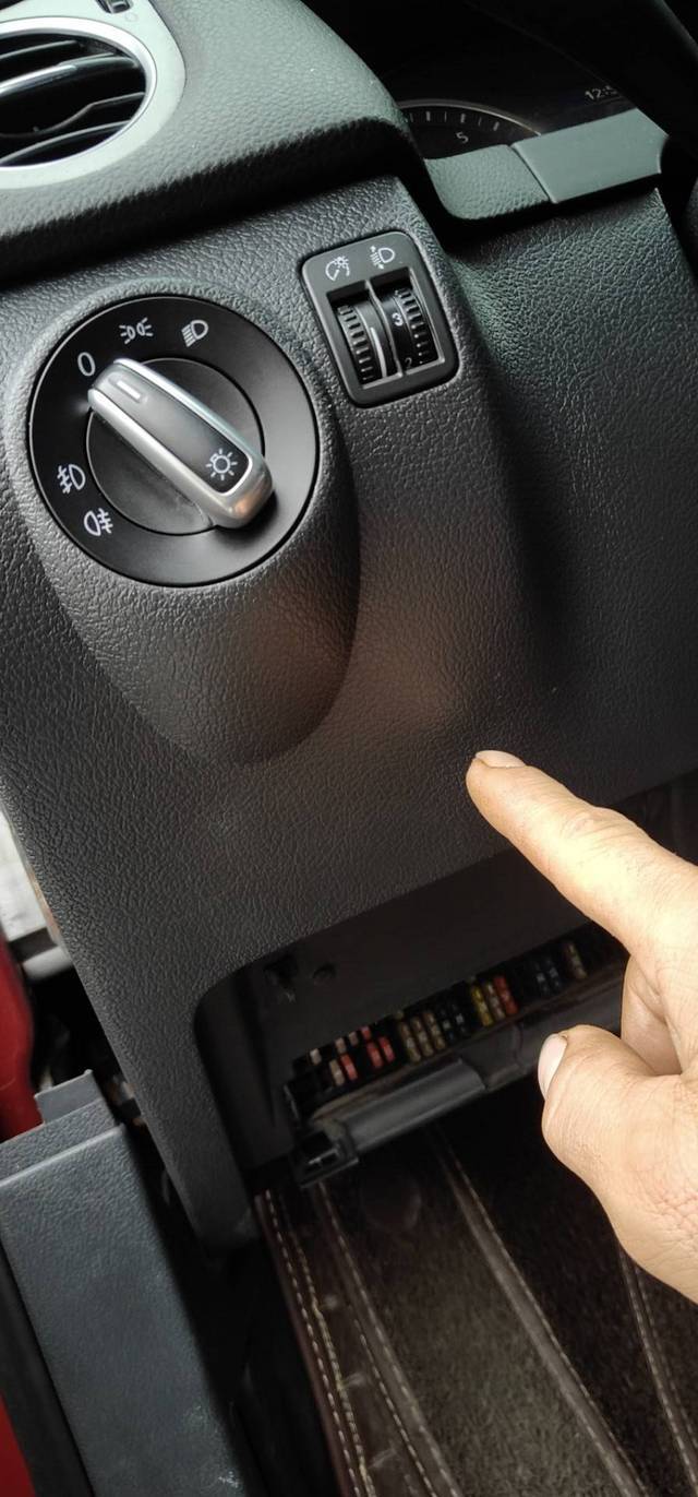 大众途观右前转向灯常亮不闪烁其加三个都好的