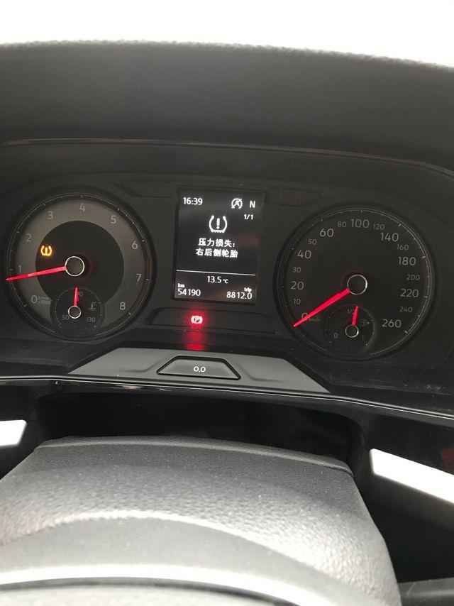 大众朗逸plus报故障压力损失右后侧轮胎