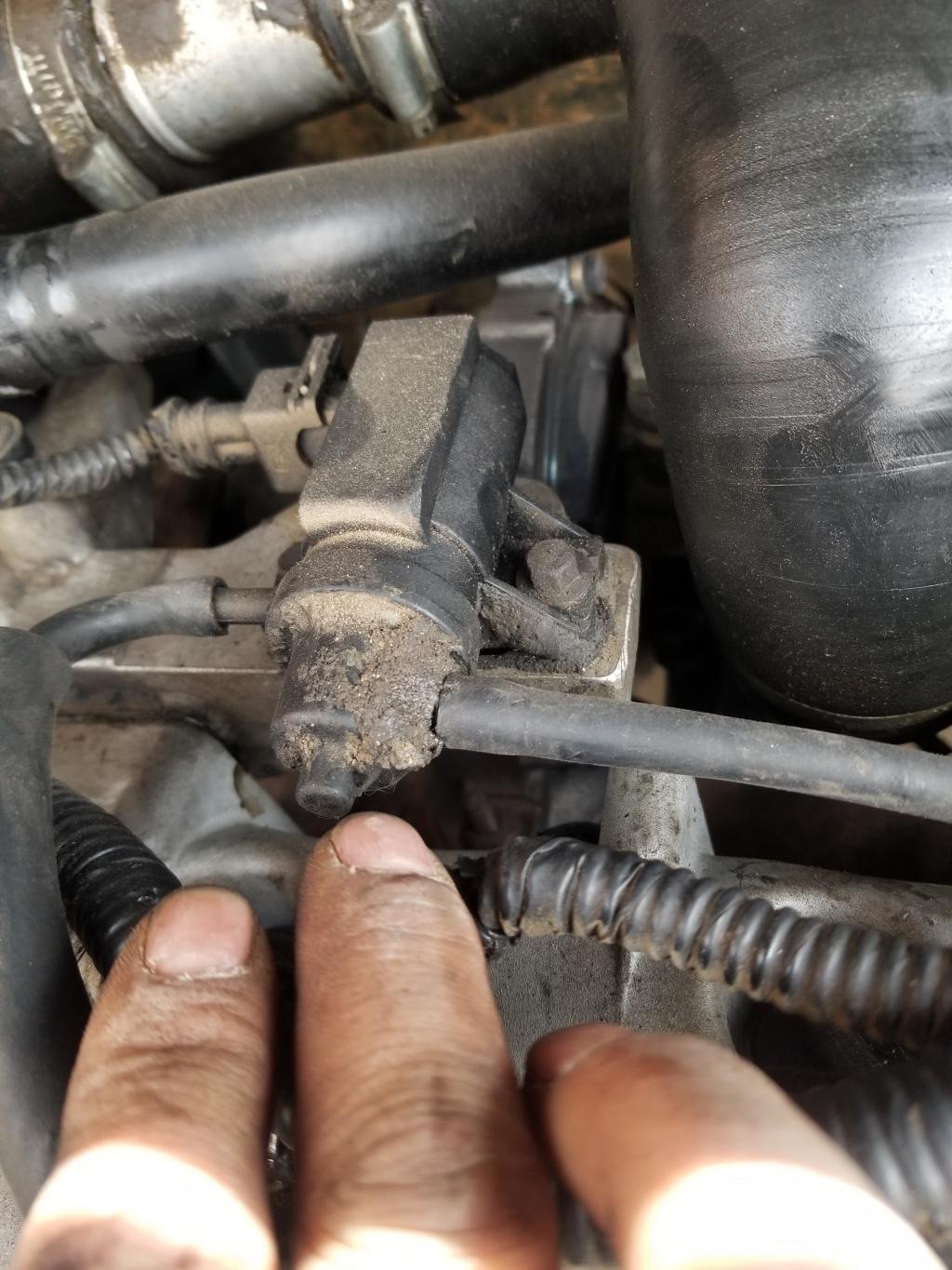 你好华泰圣达菲柴油2.0oed发动机真空管咋接的,谢谢师傅