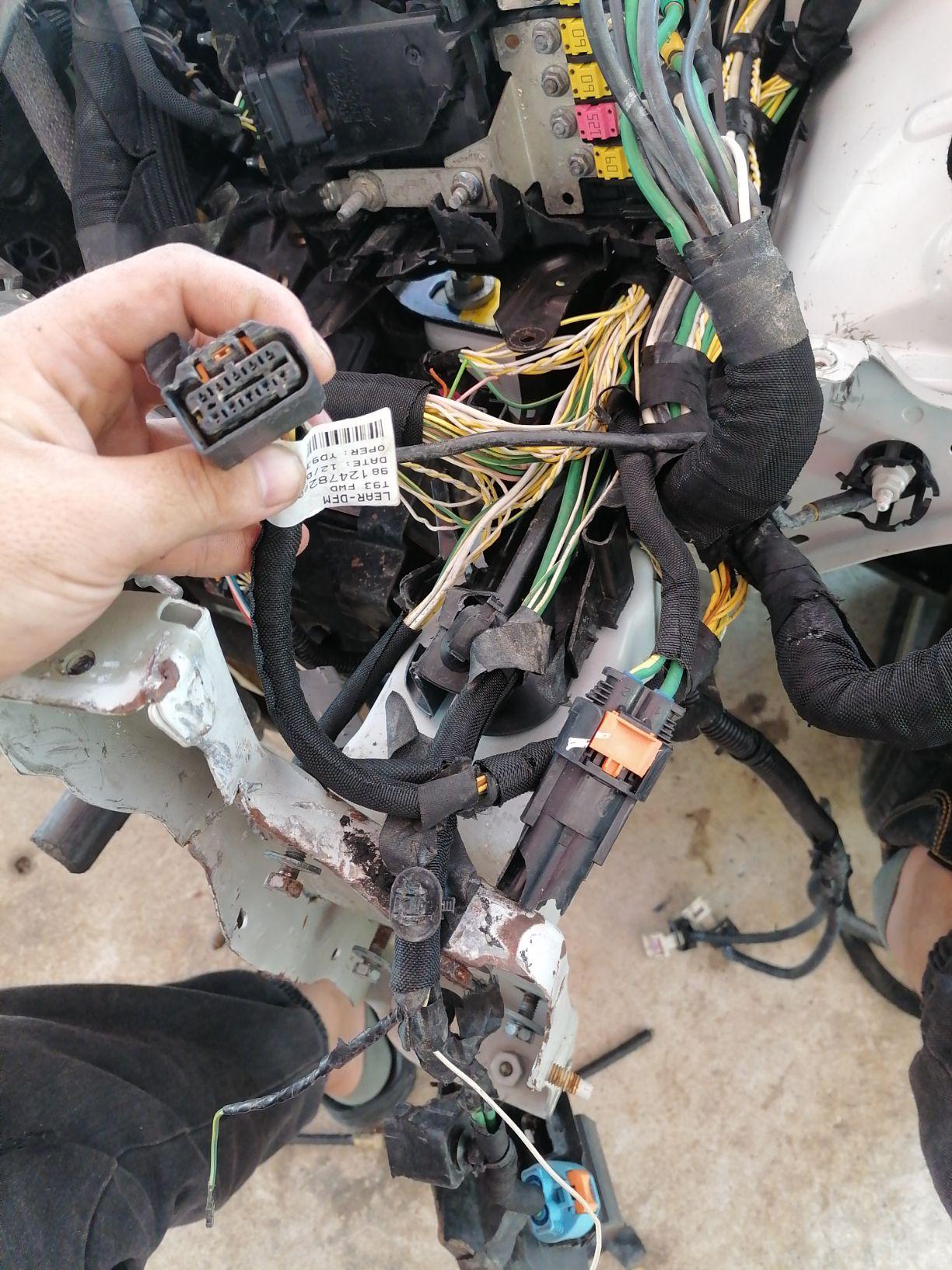 408 有些插头要咨询证函_标致_标致408_汽车大师