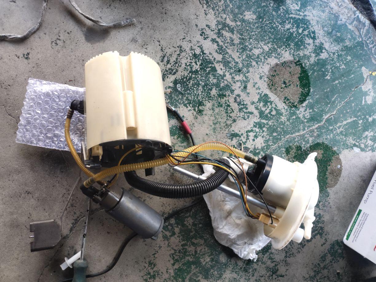 大众cc汽油泵怎么安装里边的链接管