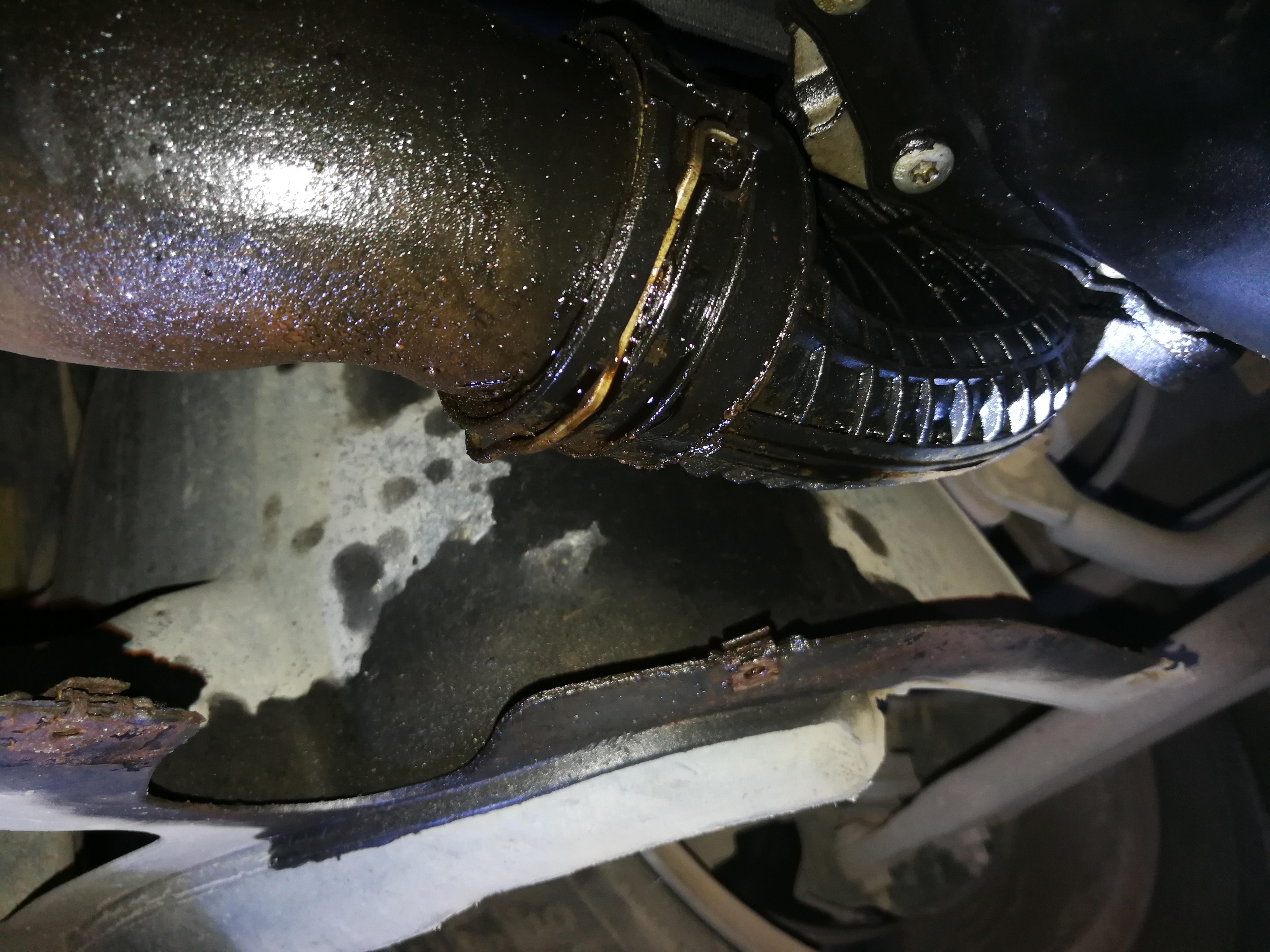 老大途观漏油从这些涡轮进气管漏油能判断涡轮好坏吗