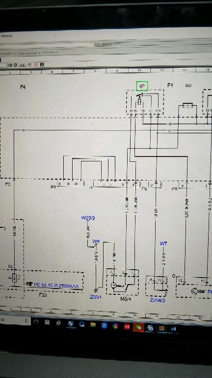 技师杨军华后保险丝盒上的kp机电器看一下技师杨军华4s请关注公众号