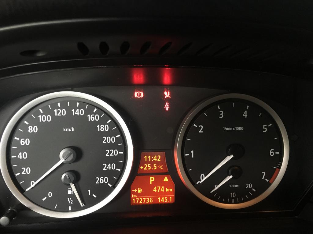 e60安全气囊灯亮