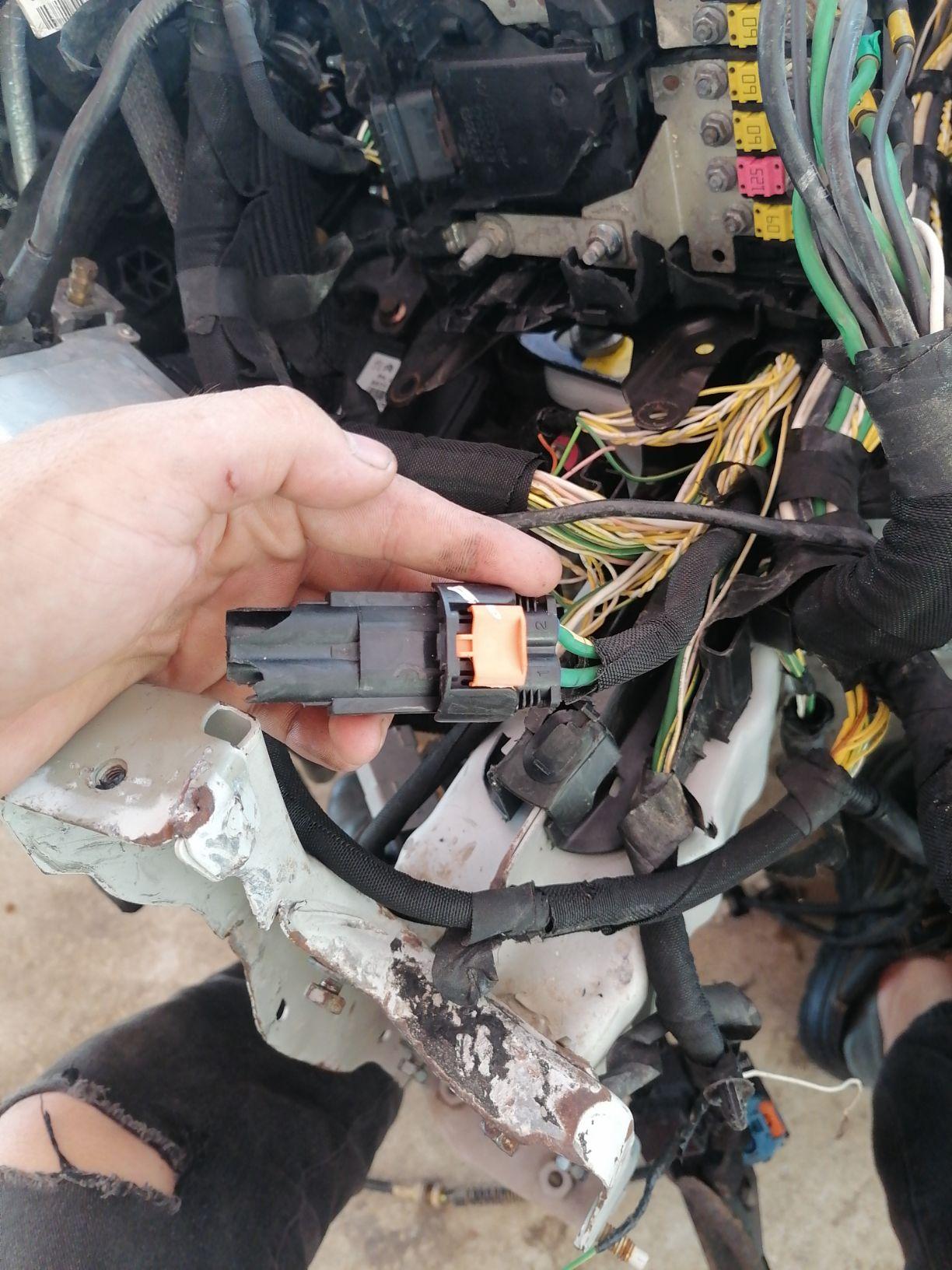 408 有些插头要咨询证函_标致_标致408_汽车大师