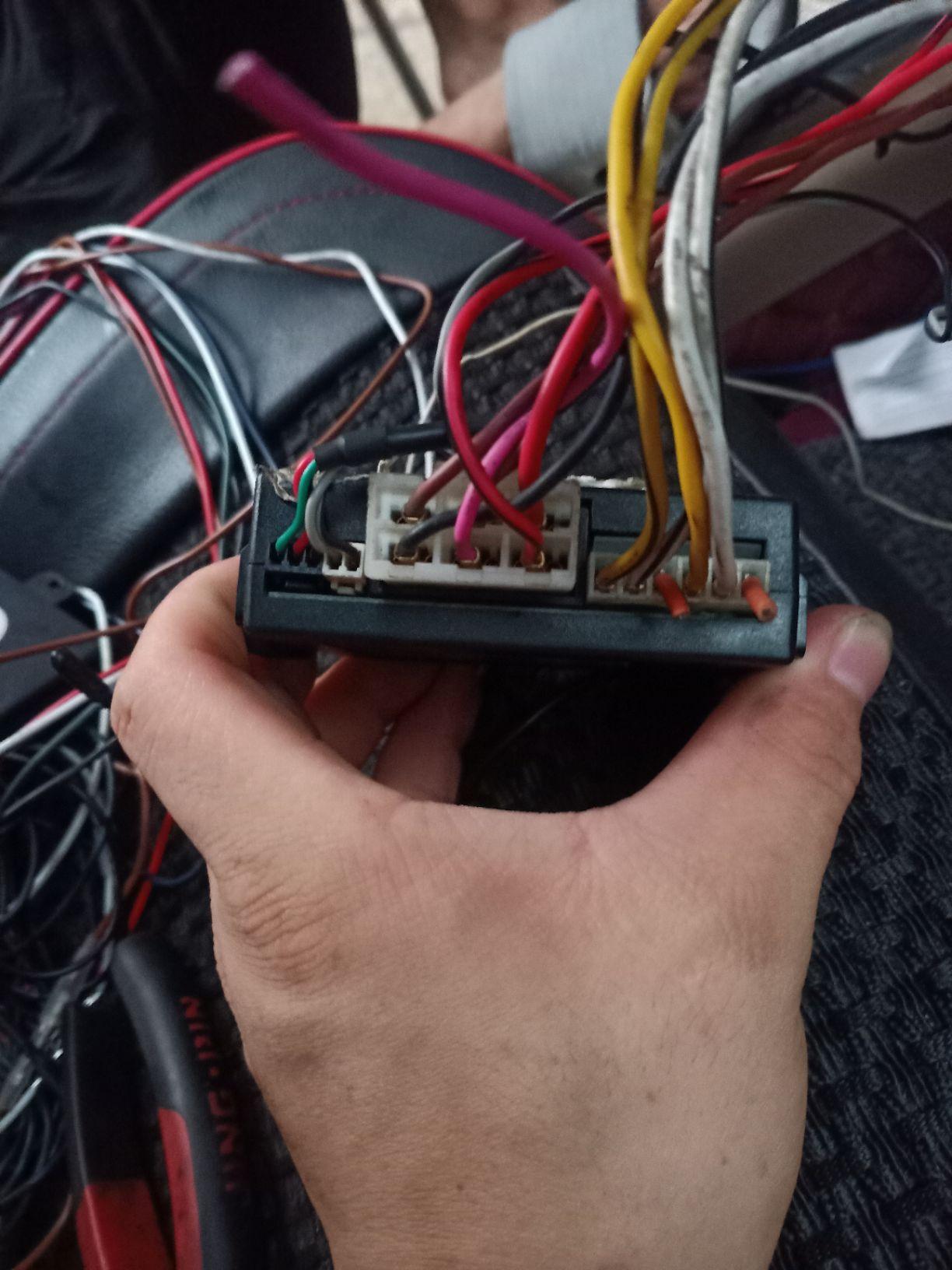 奇瑞a5中控模块中控锁失灵,以前另外加的有铁将军_奇瑞_奇瑞a5_汽车