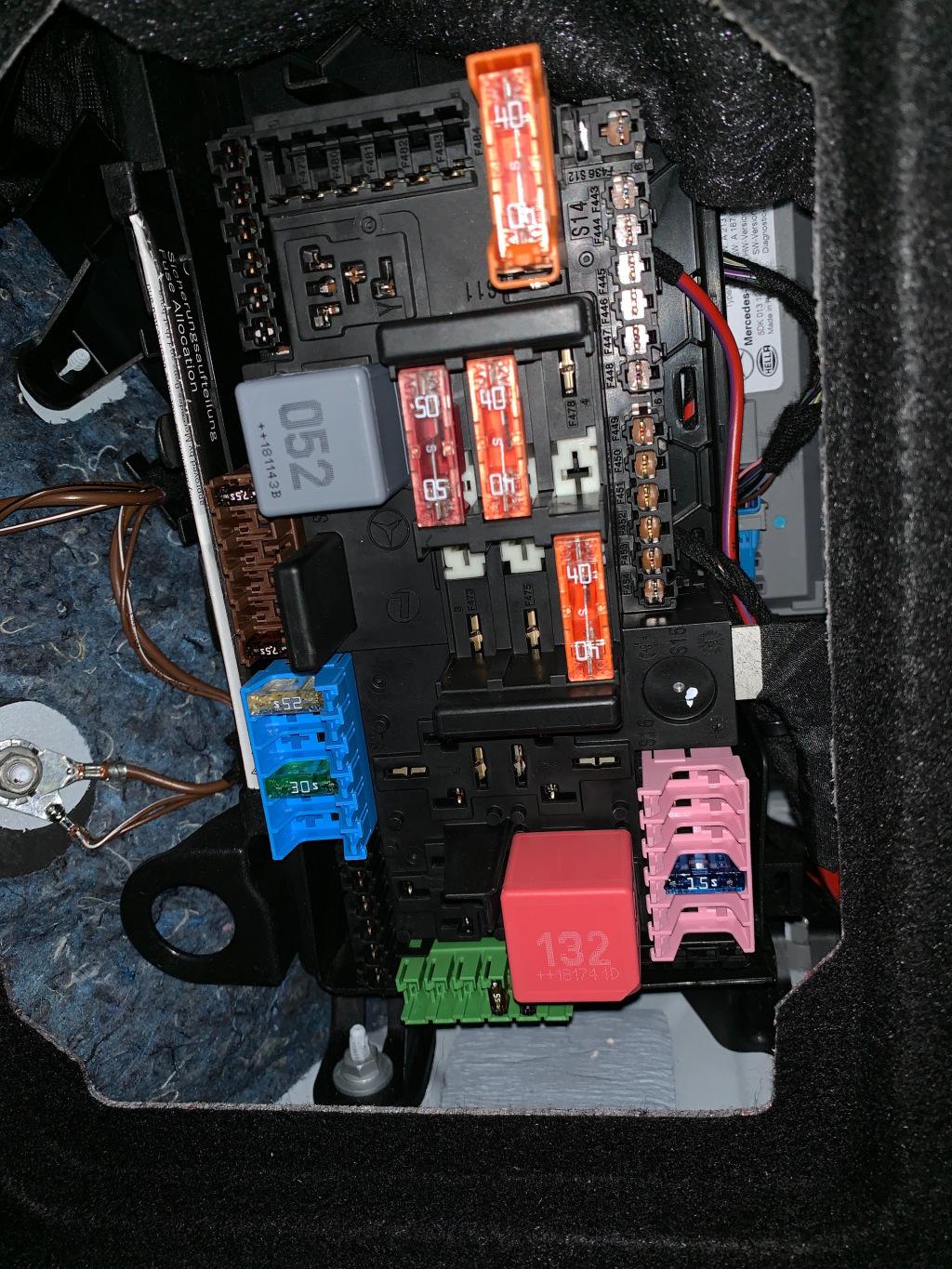 你好 奔驰cls300拔哪个继电器不能启动_奔驰_奔驰cls级_汽车大师