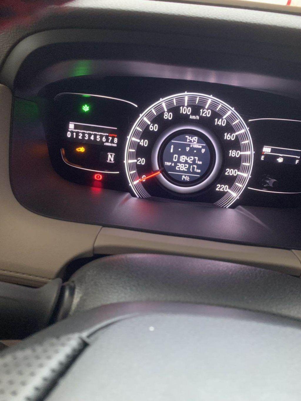 新款奥德赛仪表亮一个小黄车带感叹号什么故障灯