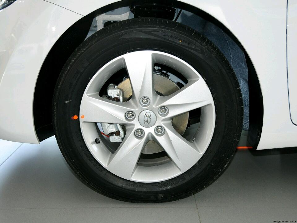 请问朗动2013款16寸铝合金轮毂单个重量是多少?_现代_朗动 _汽车大师