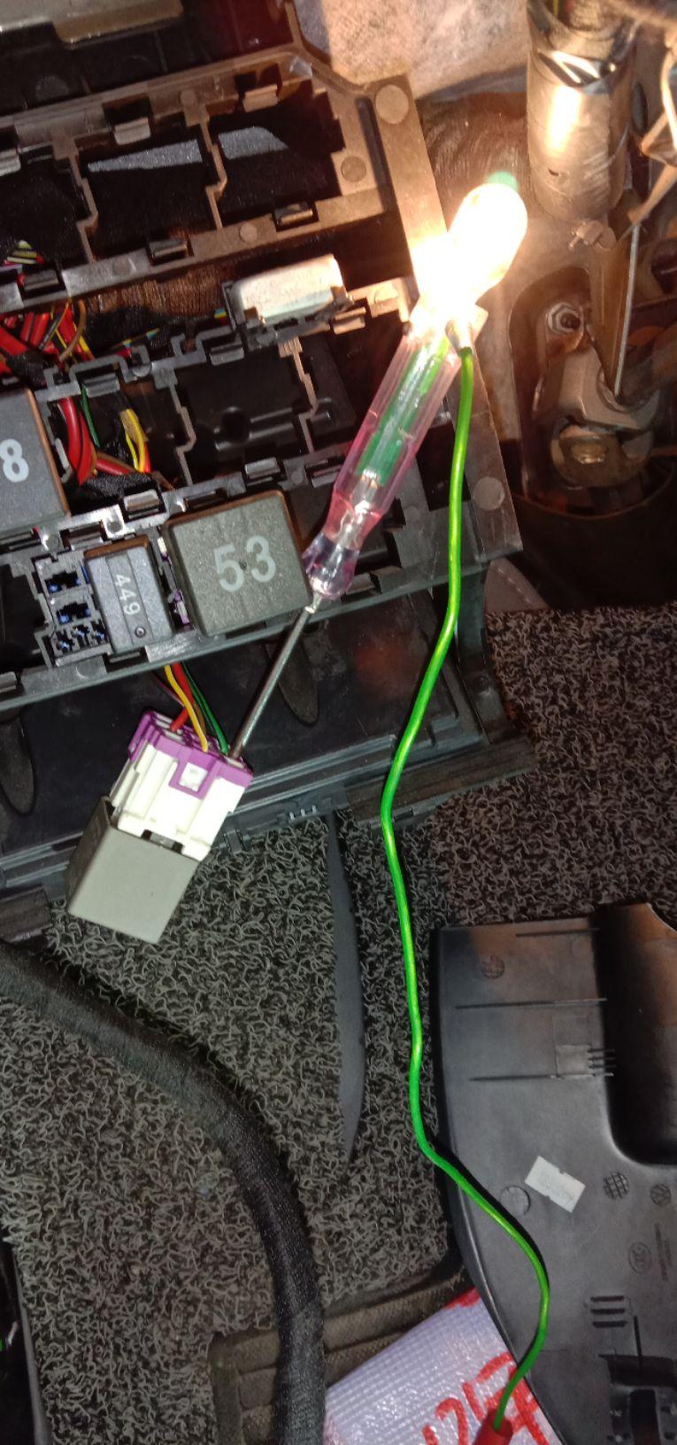 继电器85脚没有断开呢锦**站所以我把85脚线直接撤断锦**站试灯灭锦**