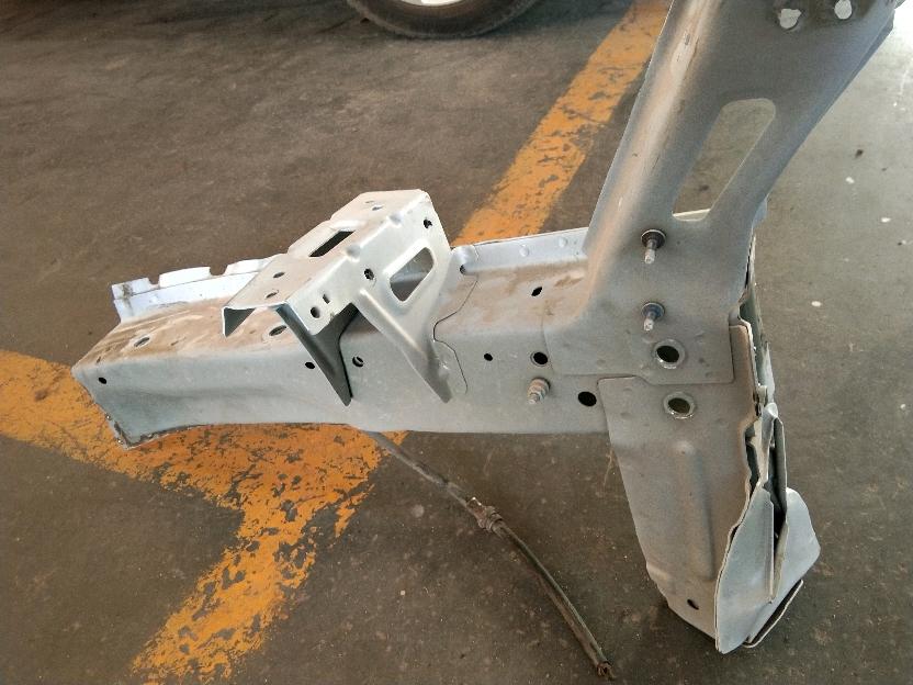 你好我是一辆雪佛兰科沃兹前左大梁被4s店从中间切割断了然后焊接上了