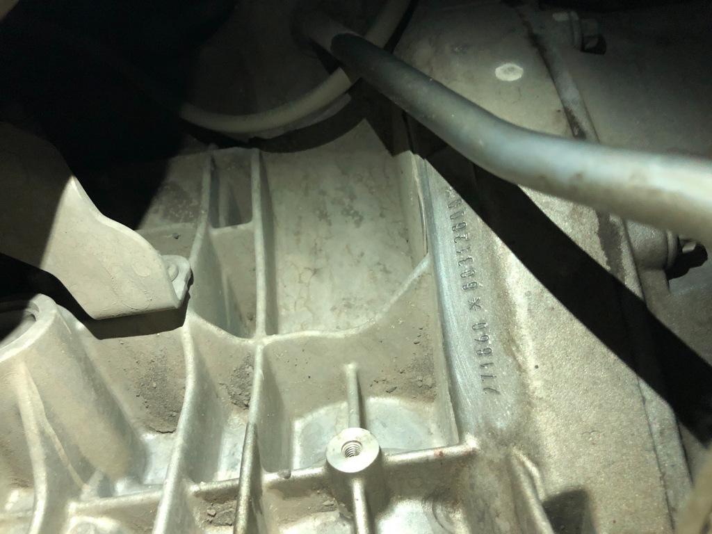 14款奔驰e260发动机号字体