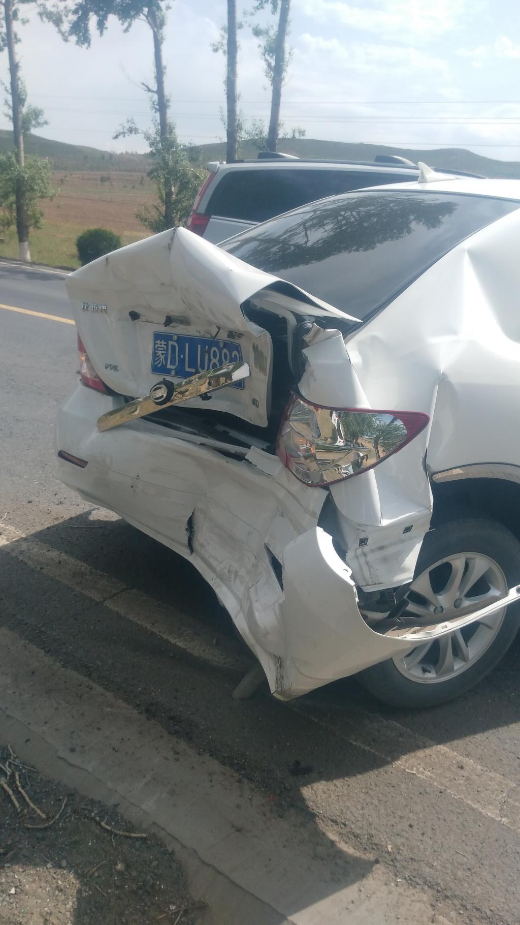 比亚迪f3被追尾后面废了需要多少钱修理费