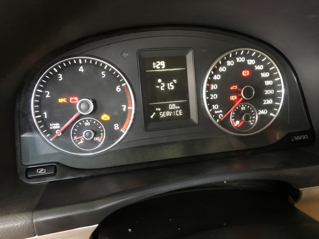 大众途安油表不显示,电脑显示油泵问题,换了两个油