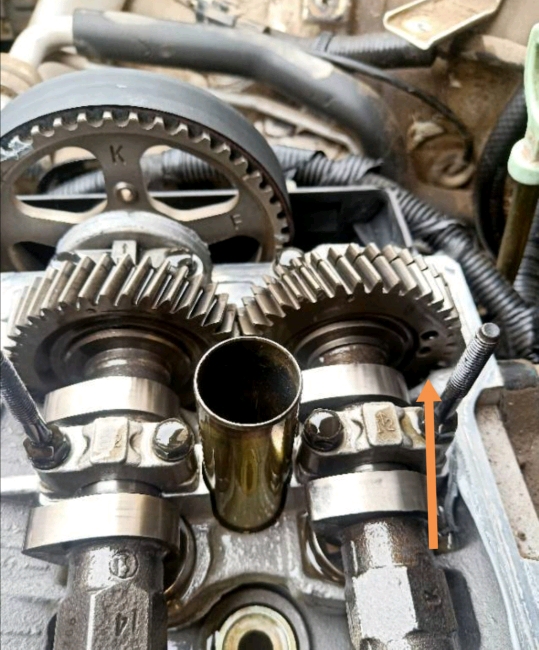 吉利金刚发动机大修完着车顺利试车的时候加不起油进气管加油轰鸣声大