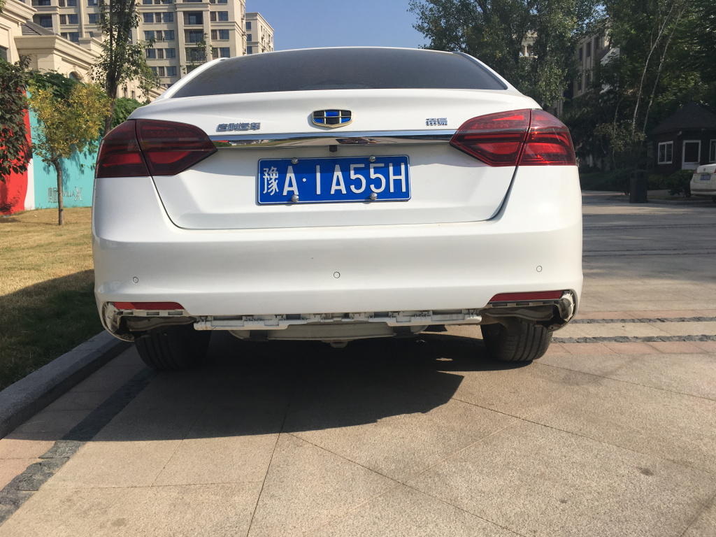 帝豪后雾塑料灯保险杠多少钱一个_吉利汽车_帝豪_汽车大师