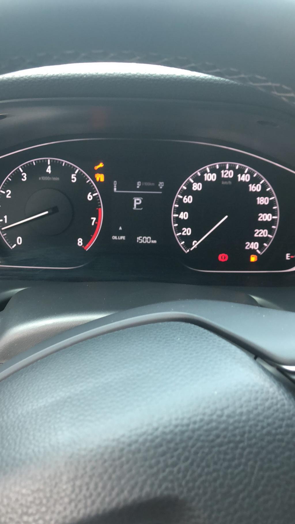 十代雅阁跑了三千多公里,左上角出现维修扳手,这样正_本田_雅阁 _汽车