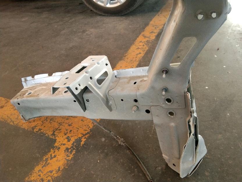 你好我是一辆雪佛兰科沃兹前左大梁被4s店从中间切割断了然后焊接上了